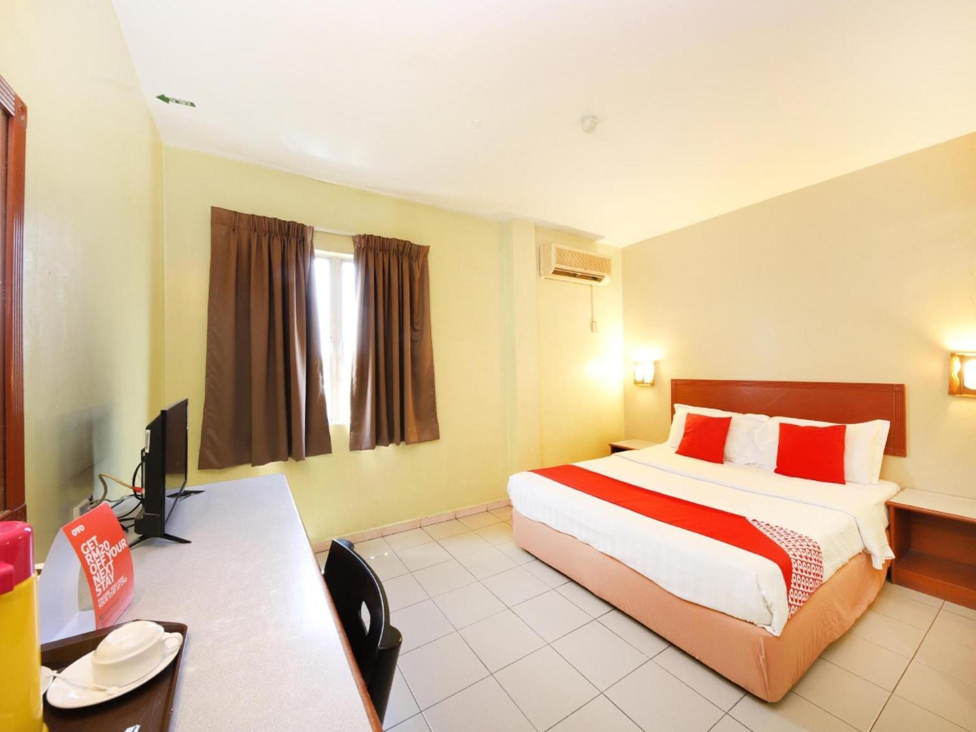 Super Oyo 447 Comfort Hotel Meru Klang Kültér fotó