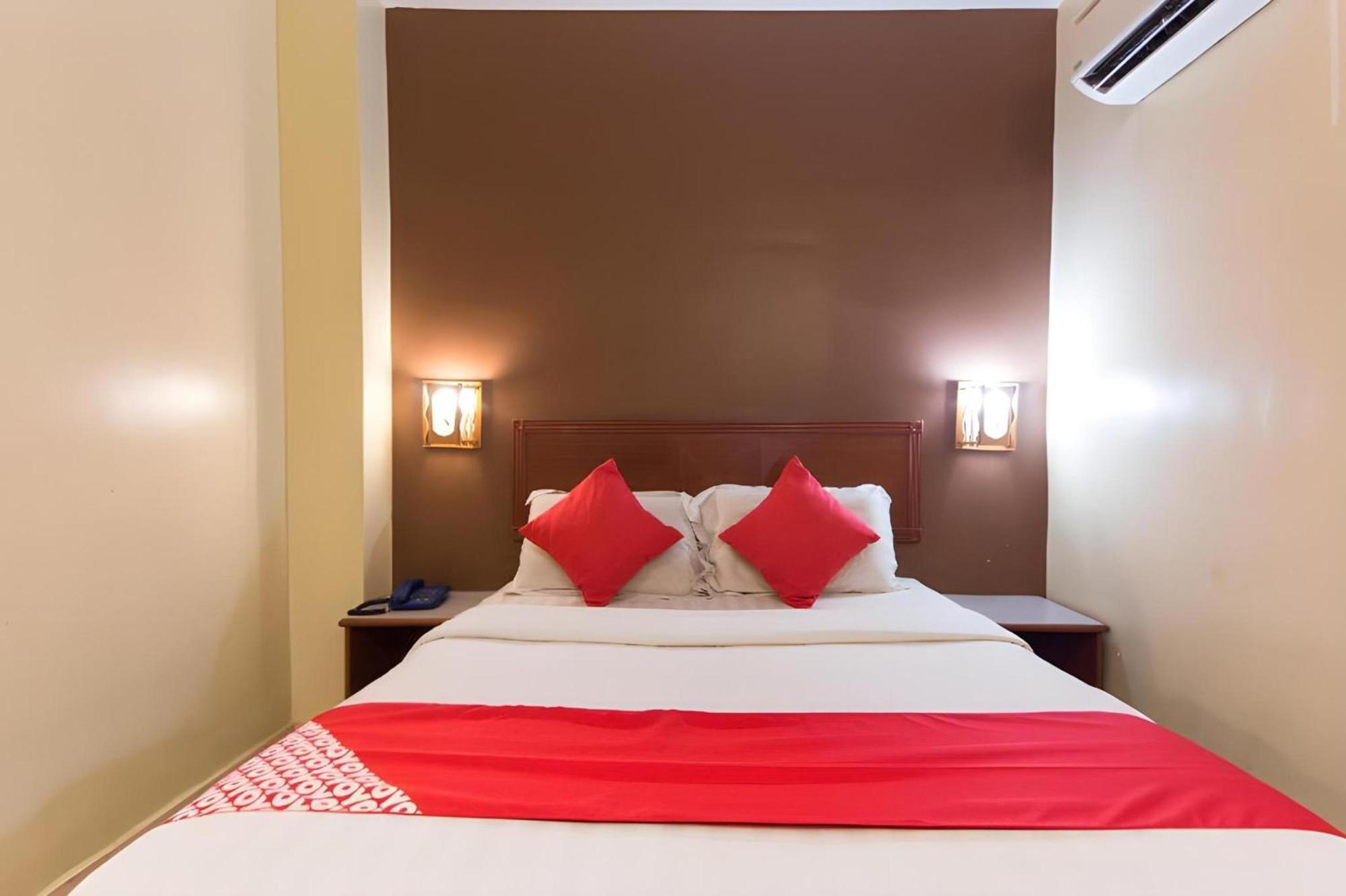 Super Oyo 447 Comfort Hotel Meru Klang Kültér fotó