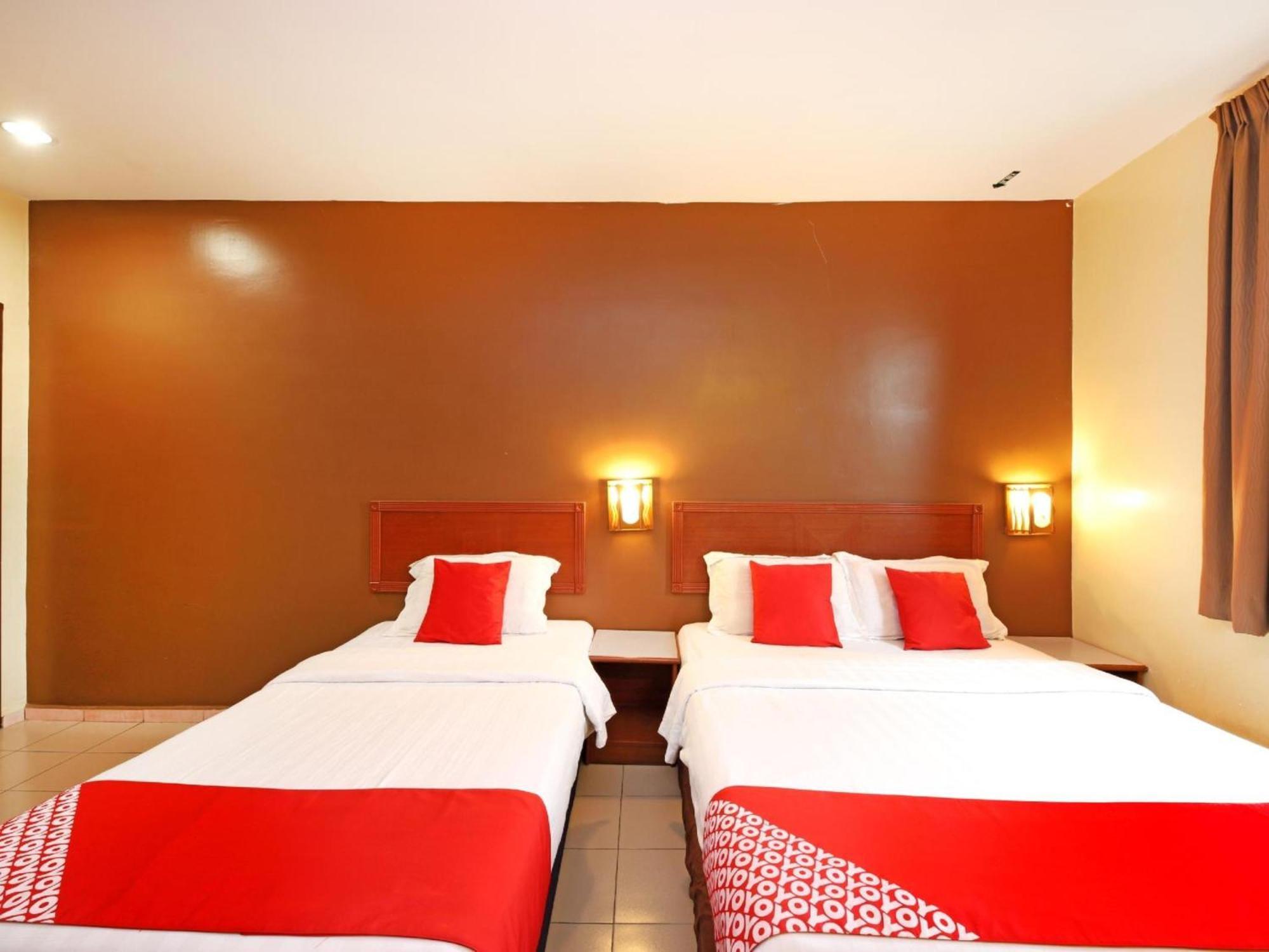 Super Oyo 447 Comfort Hotel Meru Klang Kültér fotó