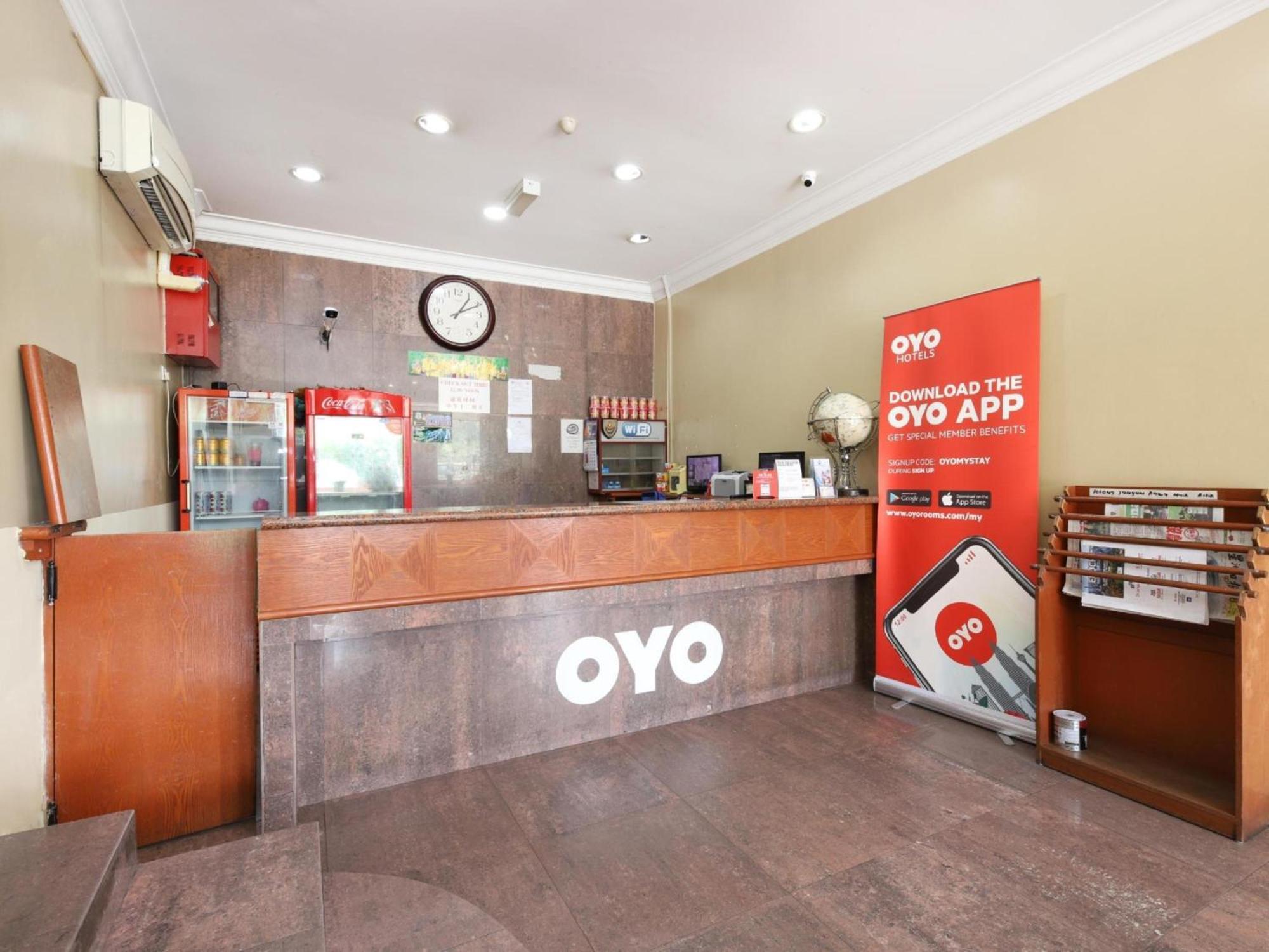 Super Oyo 447 Comfort Hotel Meru Klang Kültér fotó